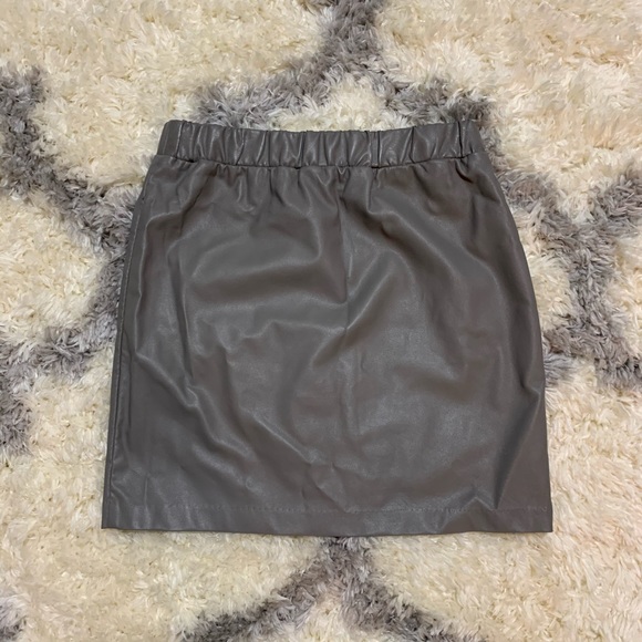 Forever 21 Taupe/Gray Drawstring Skirt - Picture 2 of 6